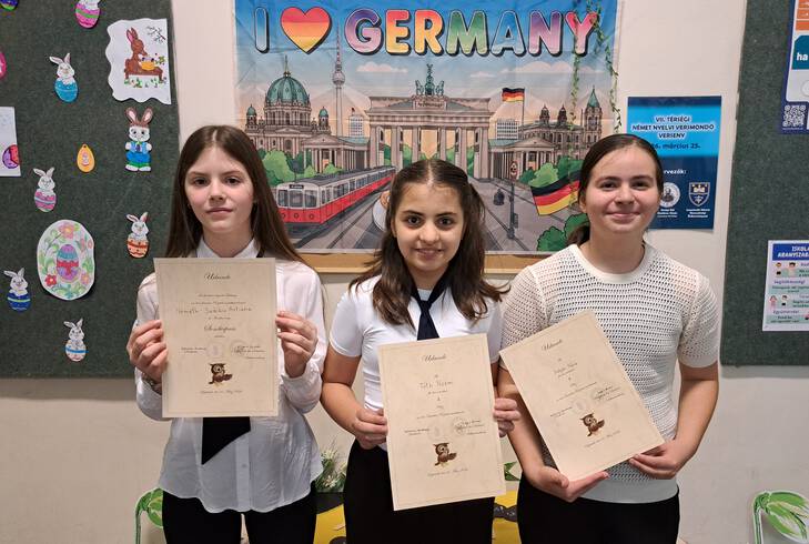 VII. T�RS�GI N�MET VERSMOND� VERSENY 