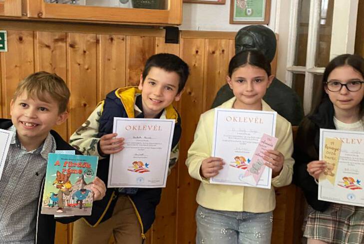 Hangos olvas�si verseny