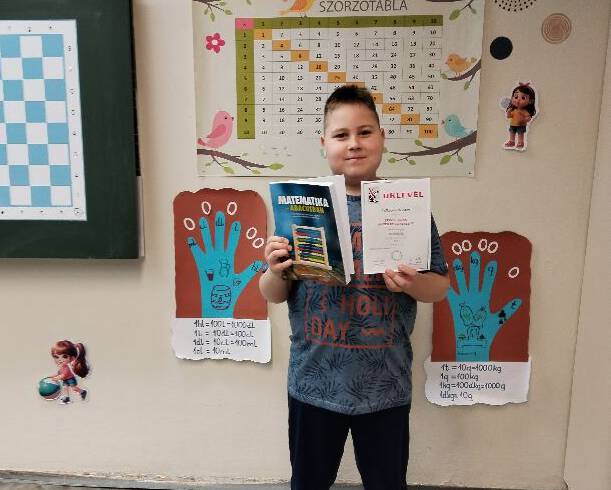 Zr�nyi Ilona Matematikaverseny v�rmegyei fordul�