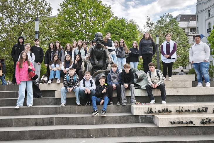 7. �vfolyamosaink budapesti tanulm�nyi kir�ndul�sa a Magyars�g H�z�ban